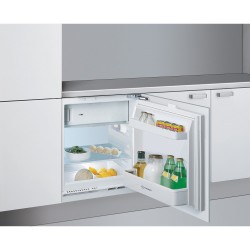 Indesit INTSZ1612 frigocongelatore sottotavolo