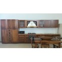 Cucina rustica in legno di noce - Fidea Lecce